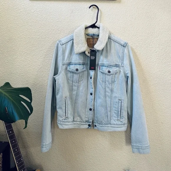 Levi's Sherpa Trucker Jacket - Picture 3 of 8
